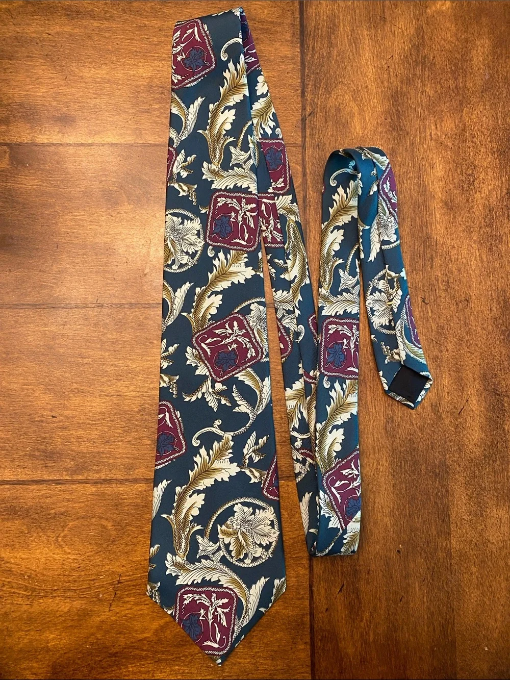Oscar de la Renta Teal 100% Silk Tie with Burgundy and Gold Scroll Motif